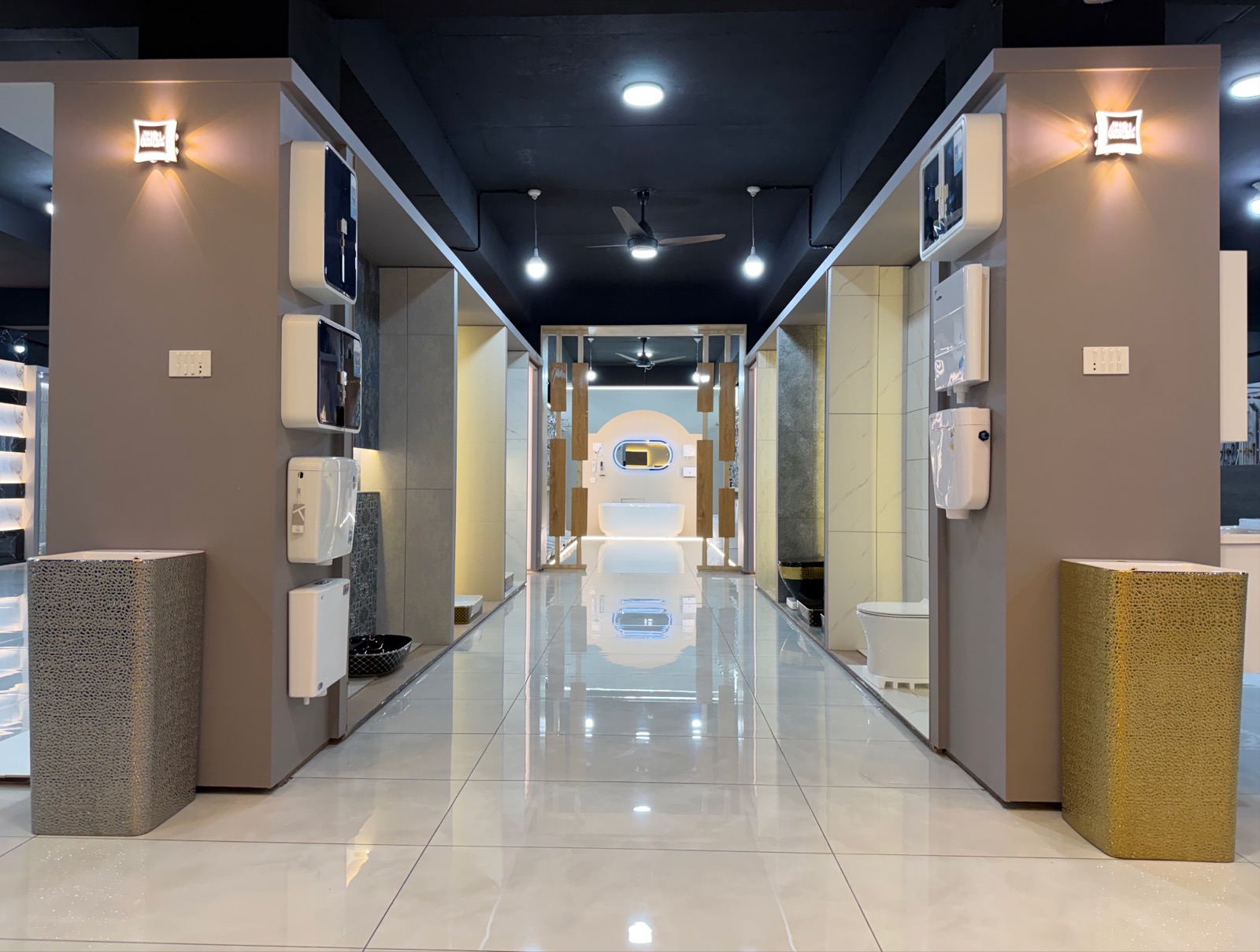 Bathroom Fittings & Accessories